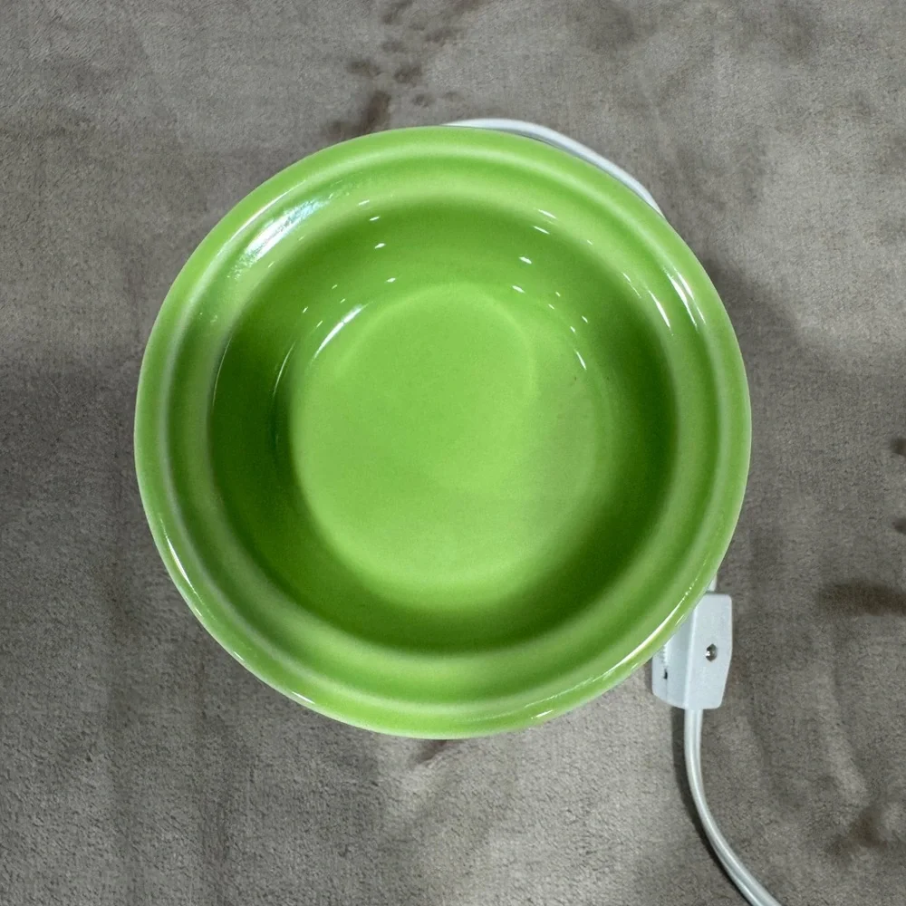 Scentsy A-Maze-Ing retired Ceramic Wax Warmer